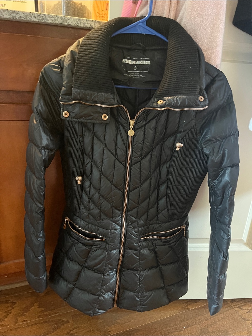 Bernardo Black Quilted Packable Puffer Coat with Ribbed Collar